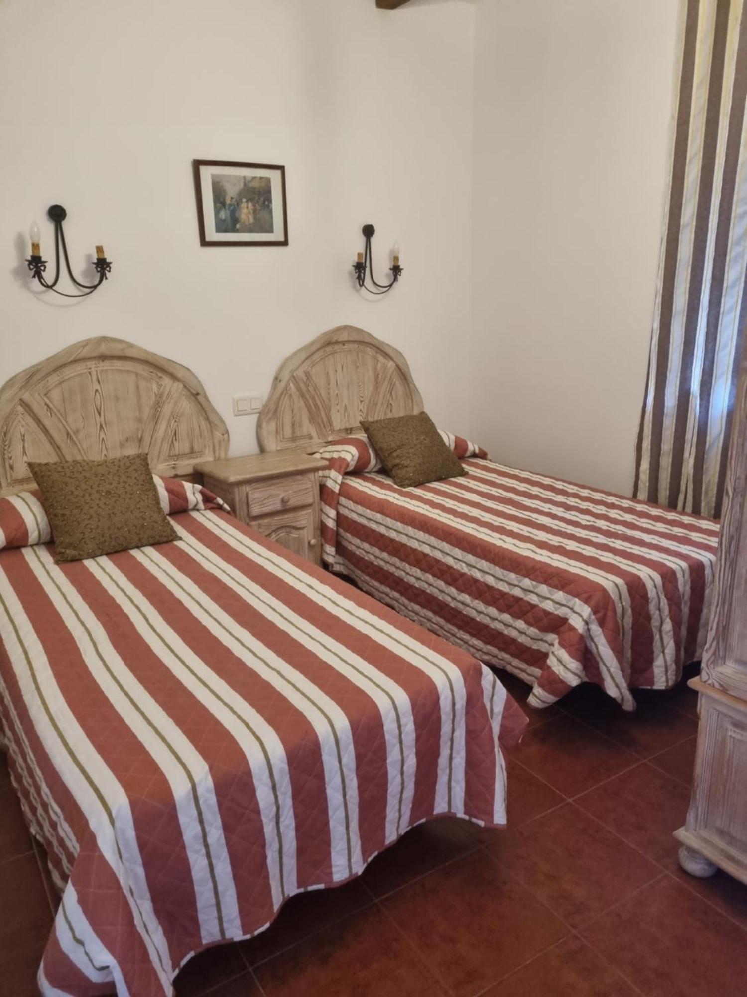 Casas Rurales Tio Claudio I Y II El Barraco Екстериор снимка