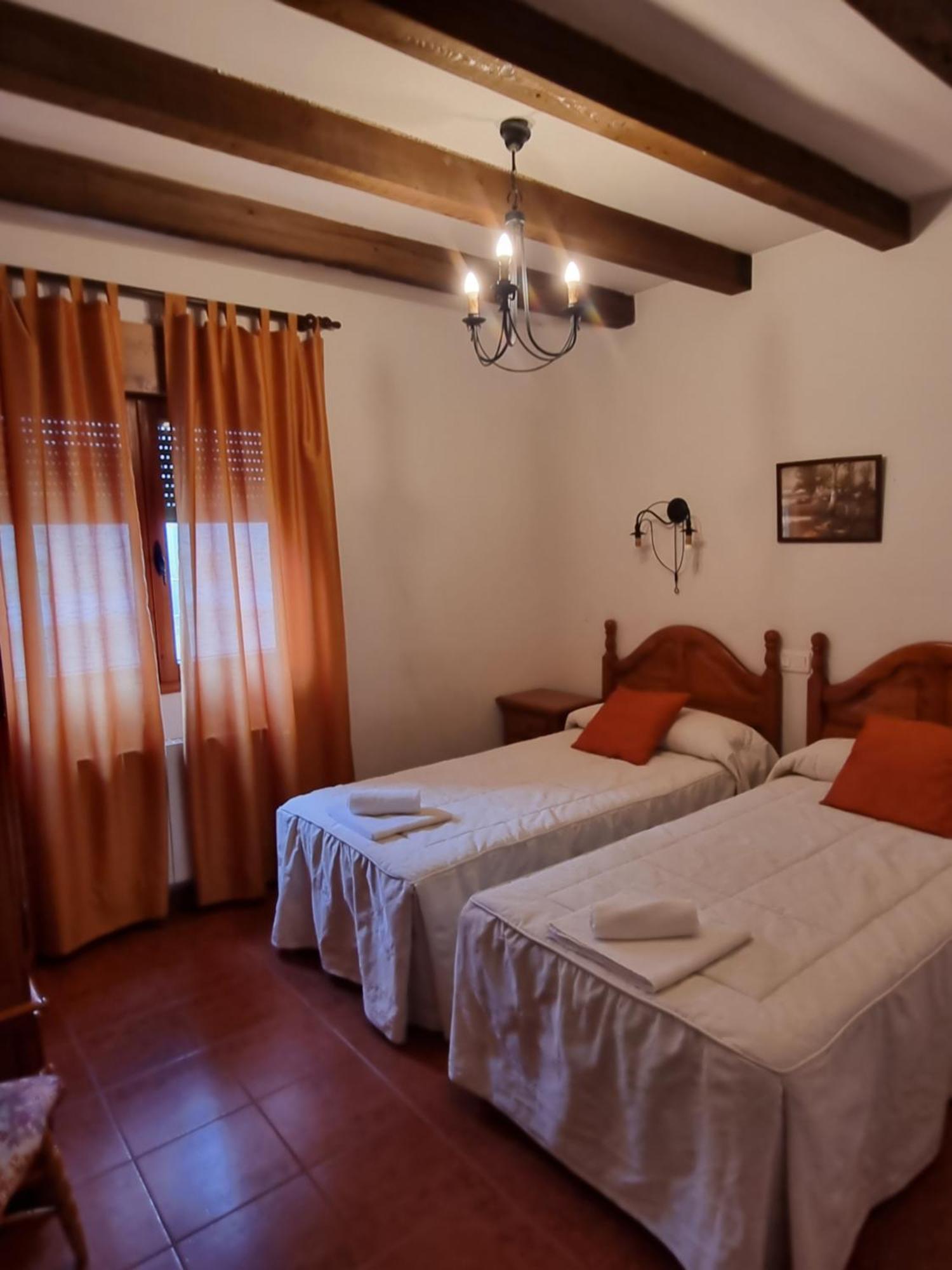 Casas Rurales Tio Claudio I Y II El Barraco Екстериор снимка